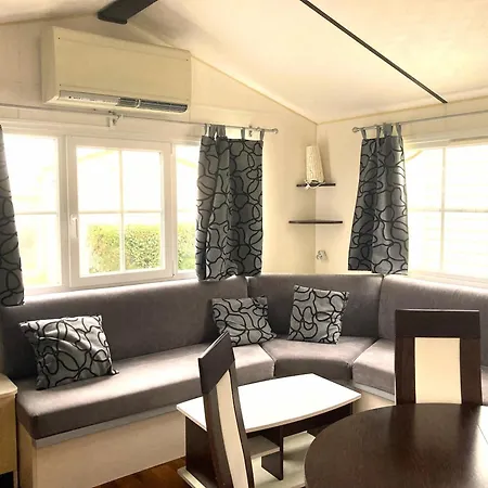 Mobil 4 Pers Dans 5 Etoiles Avec Piscine Et Acces Direct *